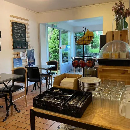 Отель Tourhotel Бетюн